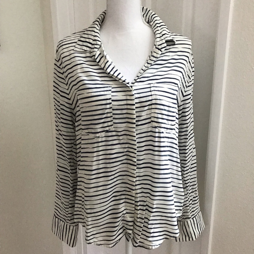 Velvet Heart Button Front Blouse Tab Sleeves Med